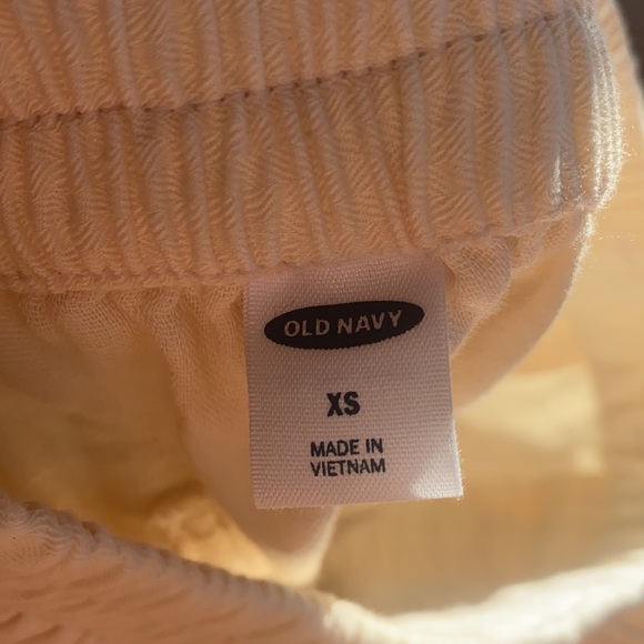 Yellow XS  Old Navy shorts - Picture 3 of 3